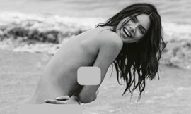 Không ngại vụ lộ loạt ảnh ‘nóng’, Kendall Jenner tự khoe thân trên MXH