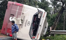 Bản tin 14H: Lật xe khách đi Đà Lạt, nhiều người hoảng loạn