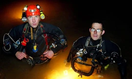 Hai thợ lặn người Anh Rick Stanton (phải) và John Volanthen (Ảnh: Reuters)