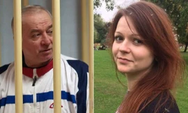 Cựu điệp viên Nga Skripal và con gái bị đầu độc nghi bằng chất độc thần kinh ở Anh. 