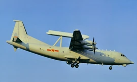 Máy bay Y-8 của không quân Trung Quốc còn nhiều vấn đề về động cơ và thiết kế. Ảnh: China Defense.