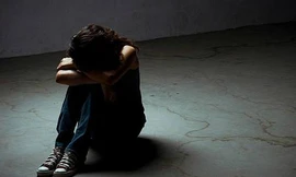 Khởi tố đối tượng nhiều lần giao cấu với trẻ em tại nhà trọ