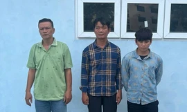 Phá đường dây cá độ bóng đá hơn 200 tỷ đồng, thu giữ nhiều vũ khí 'nóng'