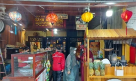 313 người ngộ độc sau ăn bánh mì Phượng ở Hội An: Xử lý cơ sở vi phạm ra sao?