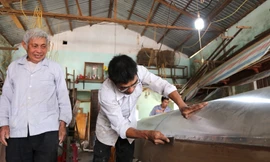 Kỳ công nghề đóng ghe đua xứ Quảng