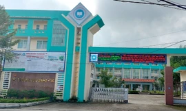 Hiệu trưởng bị khởi tố, 120 sinh viên chưa thể nhận bằng tốt nghiệp 