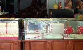 Nghi phạm cướp tiệm vàng ở Quảng Nam tìm đến nhà trưởng công an huyện đầu thú