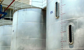 Bồn chứa mỡ cá tra mà các nạn nhân tử nạn bên trong.