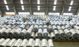 Theo Quyết định cuối cùng của Bộ Thương mại Mỹ (DOC), Tập đoàn Hoa Sen không thuộc danh sách các doanh nghiệp bị áp thuế chống lẩn tránh (tới mức 456,2%).