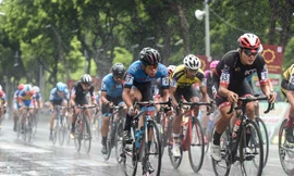 Giải xe đạp quốc tế VTV Cúp Tôn Hoa Sen 2019 đã được mở màn với vòng đua quanh hồ Hoàn Kiếm, Hà Nội.