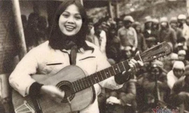 Nhan sắc trẻ mãi không già của NSND Thái Bảo ở tuổi U60