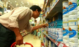 Hải quan cũng ‘sốt ruột’ trước giá sữa nhập khẩu