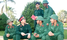 Trai Hà Thành canh miền biên viễn