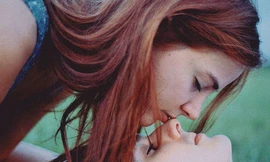 Nghiện sex từ khi bị bạn trai chiếm đoạt