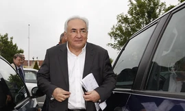 Ông Strauss-Kahn kiện ngược cô hầu phòng