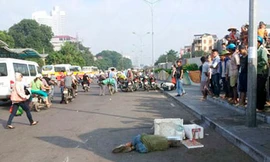 Bị sếp công an đâm chết vì ngồi lòng đường nghe điện thoại