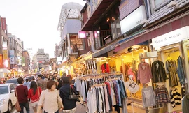 Dạo một vòng các 'chợ sinh viên' ở Hàn Quốc