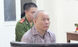 Lĩnh 12 năm tù vì vung búa đập vỡ đầu nữ giám đốc