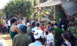 Dân chúng hiếu kỳ tập trung trước phòng khám.