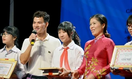 Giải Nhất cuộc thi thuộc về em Đào Minh Châu lớp 7A1 trường THCS Trung Hòa.