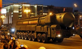 Tận thấy vũ khí hạng nặng tiến vào Moscow sẵn sàng duyệt binh