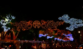 Hà Nội lung linh đèn hoa kỷ niệm 40 năm thống nhất đất nước