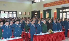 Quang cảnh lễ kỷ niệm 40 năm ngày truyền thống Đoàn Không quân Ba Vì.