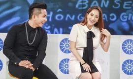 Phan Hiển ân cần chăm sóc bà bầu Khánh Thi