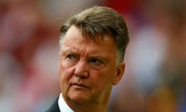 HLV Van Gaal hứng chịu sự chỉ trích từ Alan Shearer.