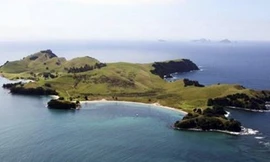 Hòn đảo du lịch Slipper, New Zealand nhìn từ trên cao.