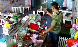 'Đạo chích' vào nhà lừa bé gái chụp ảnh trộm iPhone 6