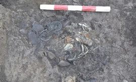 Hai kho tàng được xác định có niên đại từ thế kỷ thứ 8 trước Công Nguyên. Ảnh: Corina Borș.