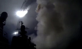 Tên lửa hành trình Kalibr-NK được phóng đi từ các tàu nhỏ ở biển Caspi hôm 7/10. Ảnh: TASS