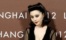 Phạm Băng Băng quyến rũ với đầm cổ trễ