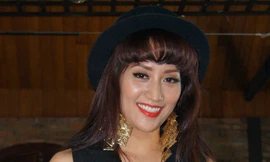 Khánh Thy “tắc kè hoa”