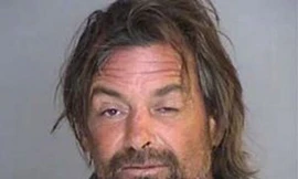 Tiền ‘trên trời rơi xuống’ cho kẻ không nhà