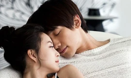 Gần nhau là bạn trai muốn ‘vượt rào’