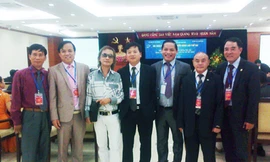 Các đại biểu về dự hội nghị