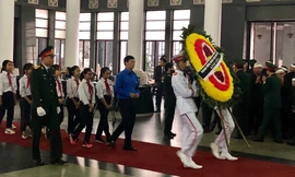 T.Ư Đoàn TNCS Hồ Chí Minh viếng Trung tướng Đồng Sỹ Nguyên