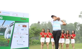 Goldfer Bảo Long phát bóng khai mạc giải Tiền Phong Golf Championship 2019 trên sân c
