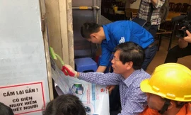 Các đại biểu trang trí tủ điện tại khu đô thị Xa La, Hà Đông