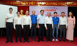 Các đại biểu tham gia buổi tọa đàm trực tuyến: “Giáo dục lý tưởng cách mạng cho thế hệ trẻ hiện nay”.