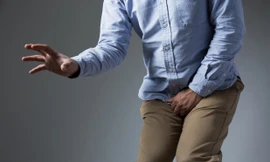 Một người đàn ông Gruzia đã nhập viện lần đầu tiên sau khi “dương cung” suốt 12 giờ đồng hồ.