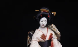 Búp bê là bạn tâm tình của nhiều người Nhật.