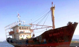 Hàng loạt tàu cá vỏ thép đóng theo Nghị định 67 bị hư hỏng, nằm bờ