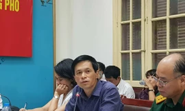 Lãnh đạo chi Cục đê điều Hà Nội: Đê vỡ có…kế hoạch