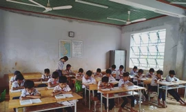 Hành trình 120km/ngày gieo chữ