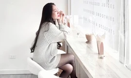 ​“Trong thời buổi hiện đại này, người con gái không những cần phải gìn giữ vẻ bề ngoài mà cũng cần phải trau dồi tri thức và nhân cách. Khi có được cả vẻ đẹp hình thức lẫn vẻ đẹp trí tuệ, người con gái sẽ có nhiều lợi thế hơn, có nhiều cơ hội làm việc và 