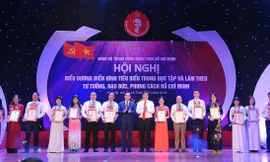 Tuyên dương 15 điển hình học tập và làm theo gương Bác