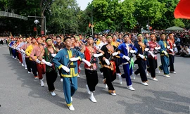 Rực rỡ sắc màu dân tộc mừng Quốc khánh 2/9